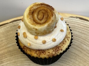 Cinnamon Roll Cupcake